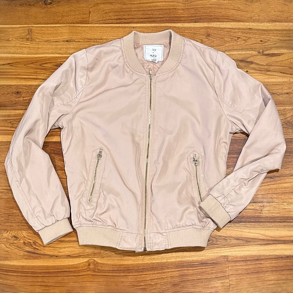 Ivy & Main Pink Bomber Jacket with Gold Zippers Size Medium